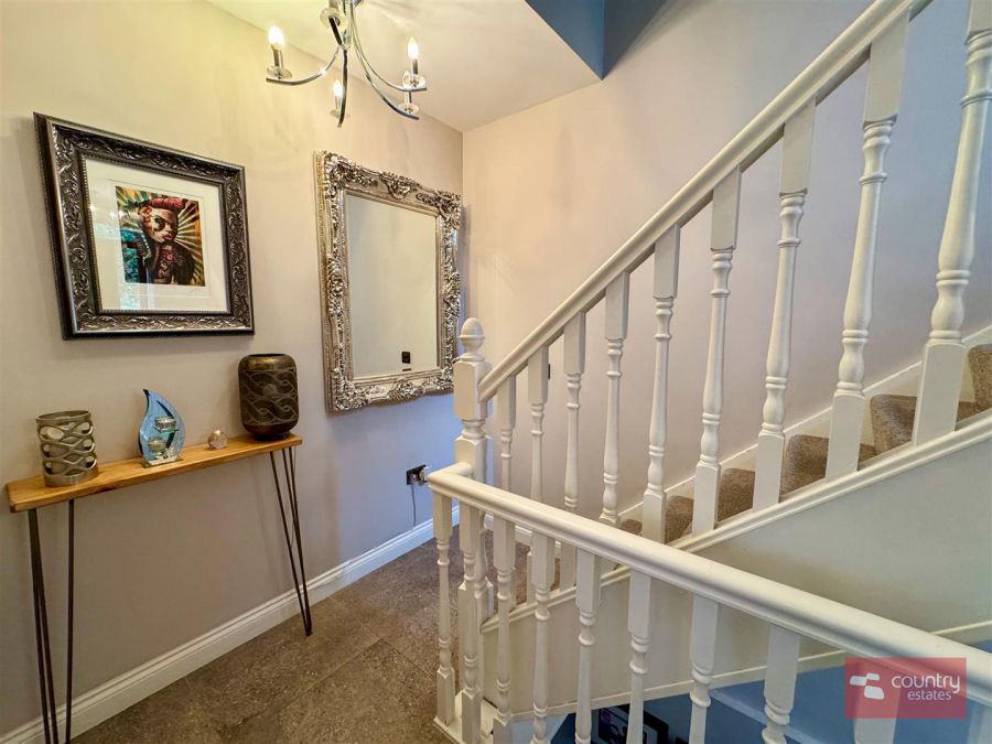 5 Northview Manor