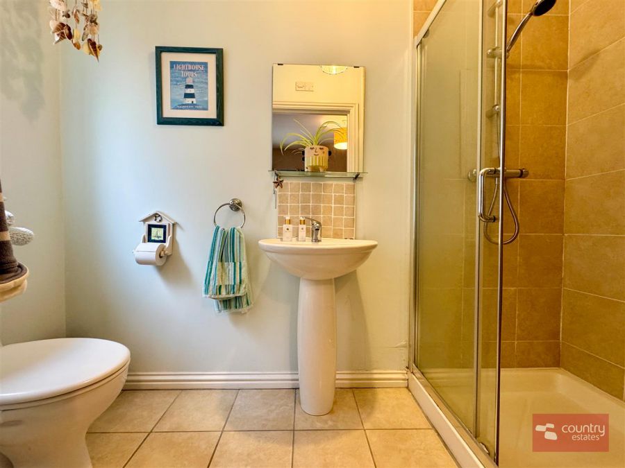 5 Northview Manor