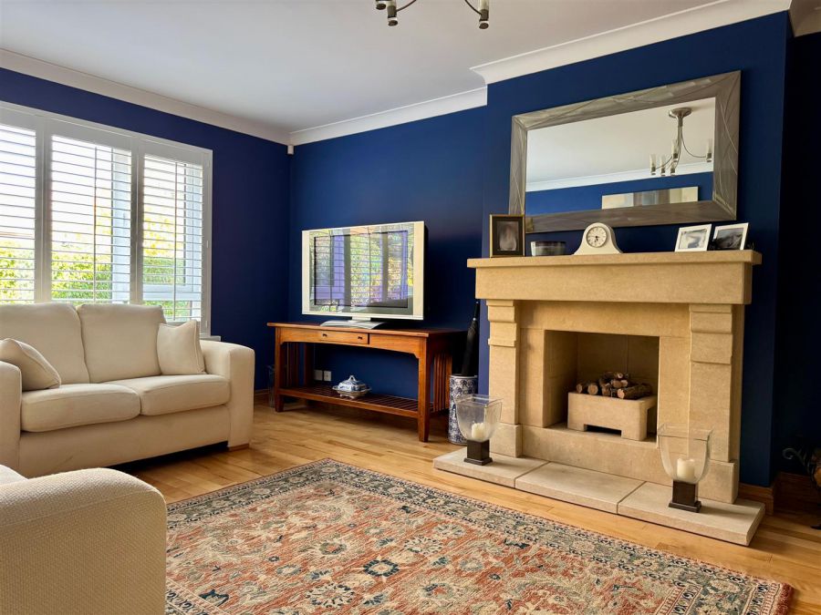 8 Meadow Dale 8 Meadow Dale