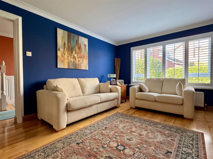 8 Meadow Dale 8 Meadow Dale