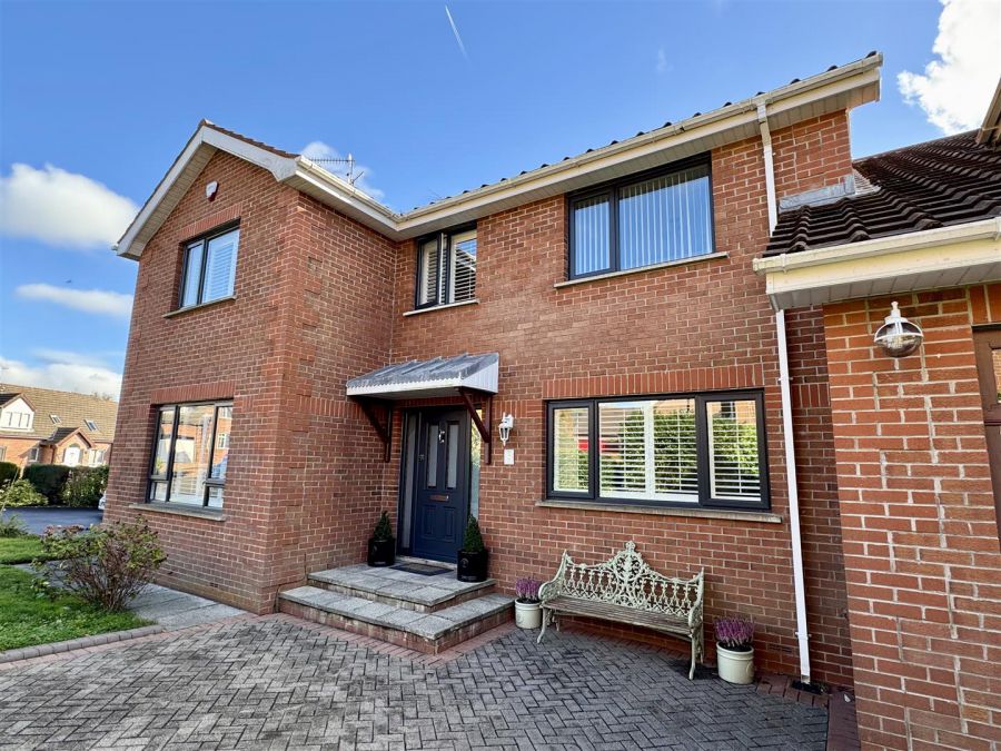 8 Meadow Dale 8 Meadow Dale