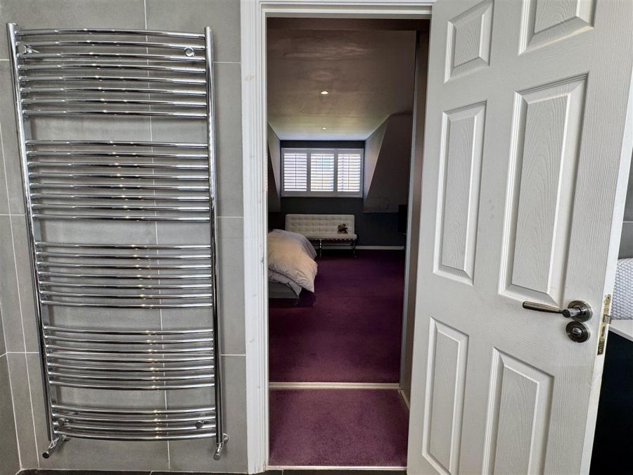 8 Meadow Dale 8 Meadow Dale