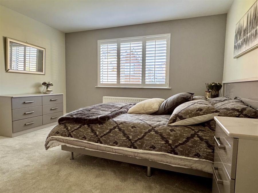 8 Meadow Dale 8 Meadow Dale