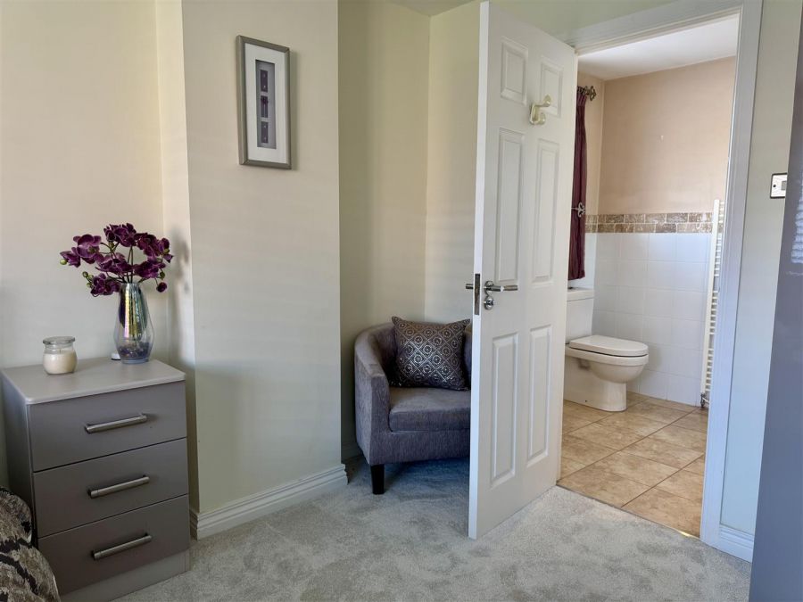 8 Meadow Dale 8 Meadow Dale