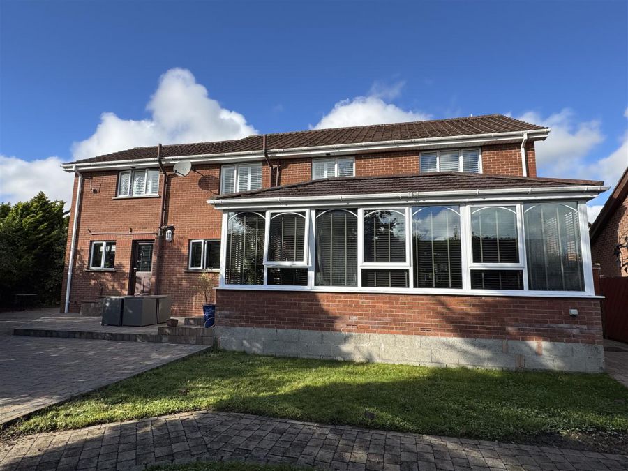 8 Meadow Dale 8 Meadow Dale