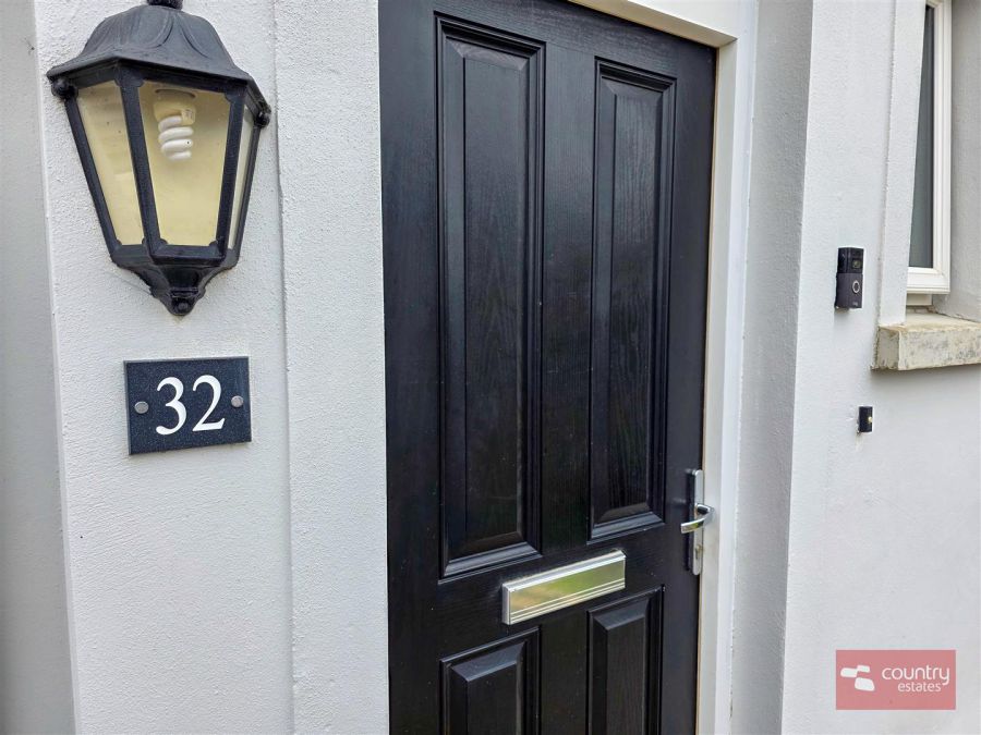 32 Hartley Hall Green 32 Hartley Hall Green
