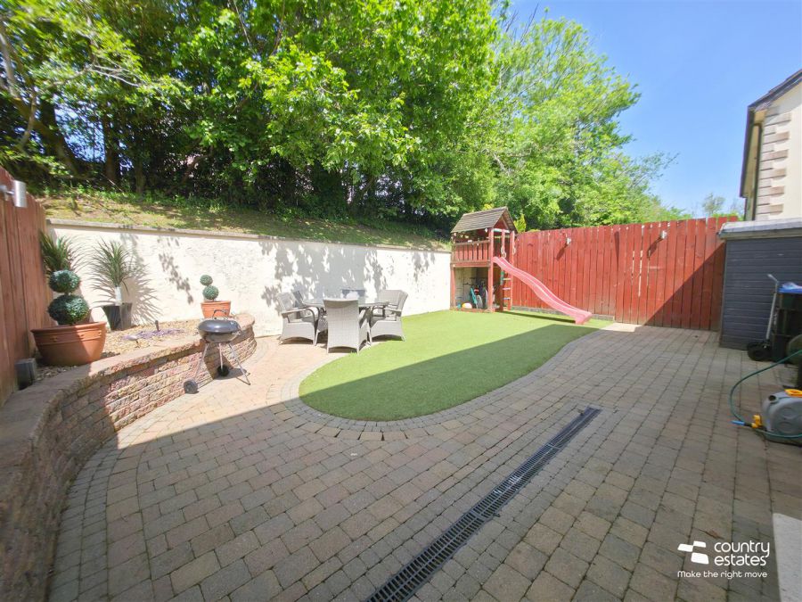 25 Rogan Manor