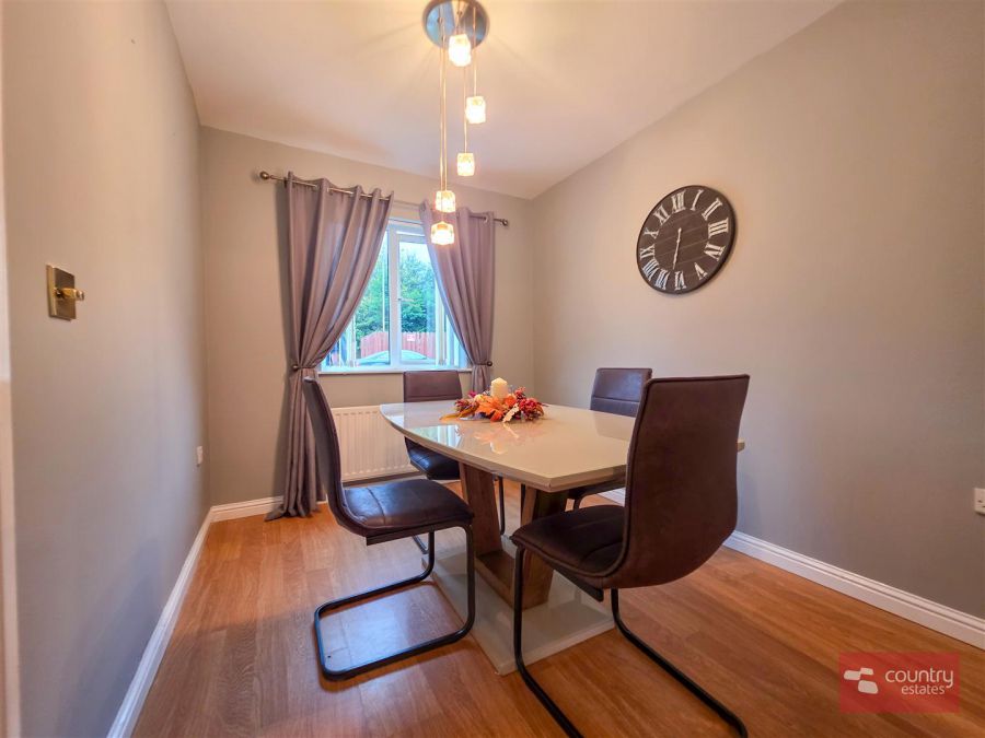 9 Glenmount Courtyard 9 Glenmount Courtyard