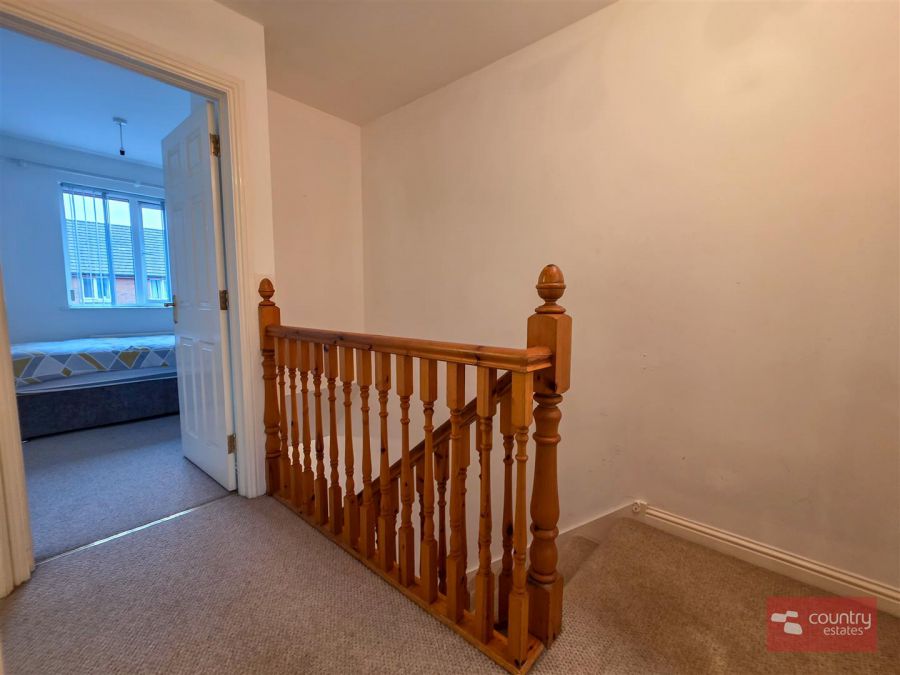 9 Glenmount Courtyard