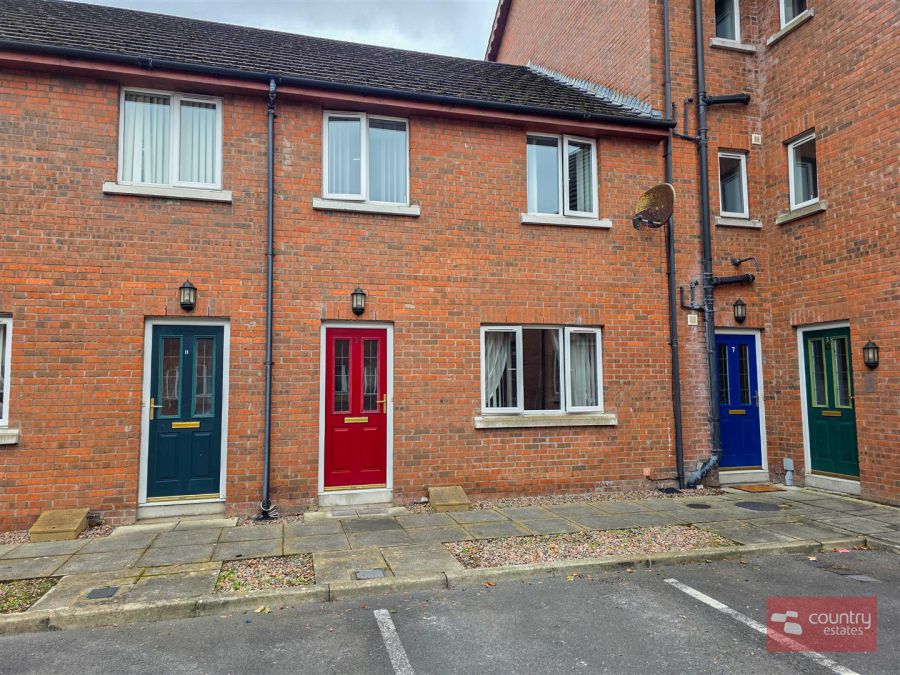 9 Glenmount Courtyard