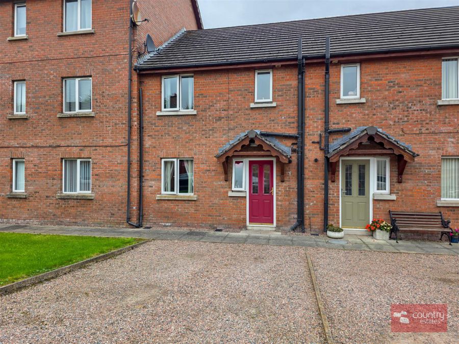 9 Glenmount Courtyard