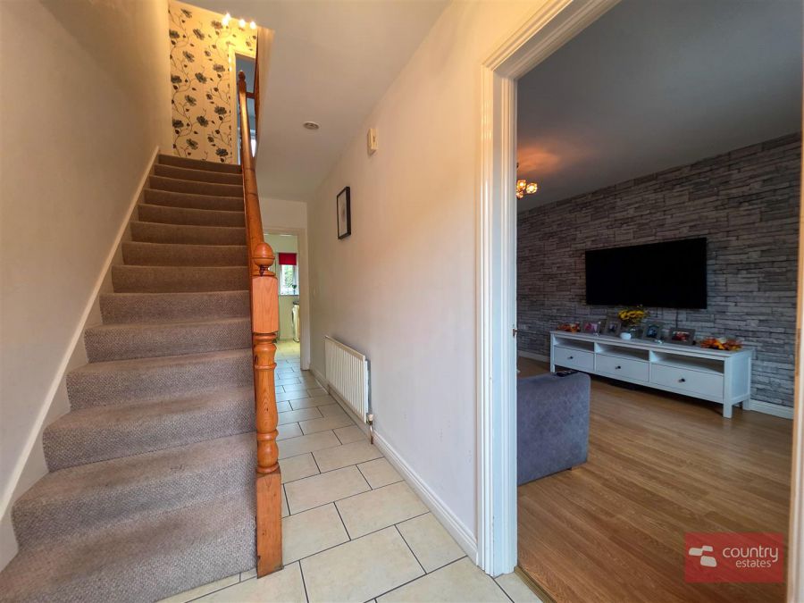 9 Glenmount Courtyard