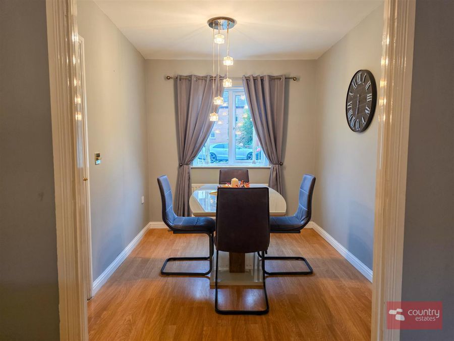 9 Glenmount Courtyard 9 Glenmount Courtyard