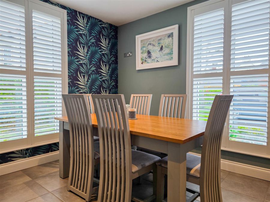 2 Hartley Hall Close