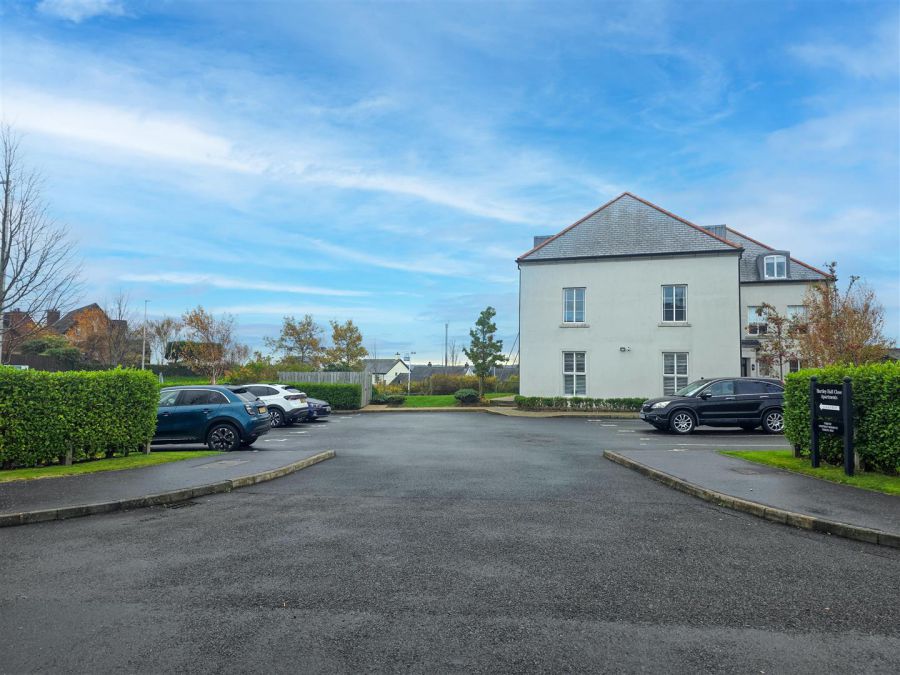 2 Hartley Hall Close