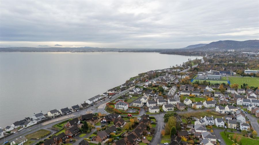 2 Hartley Hall Close