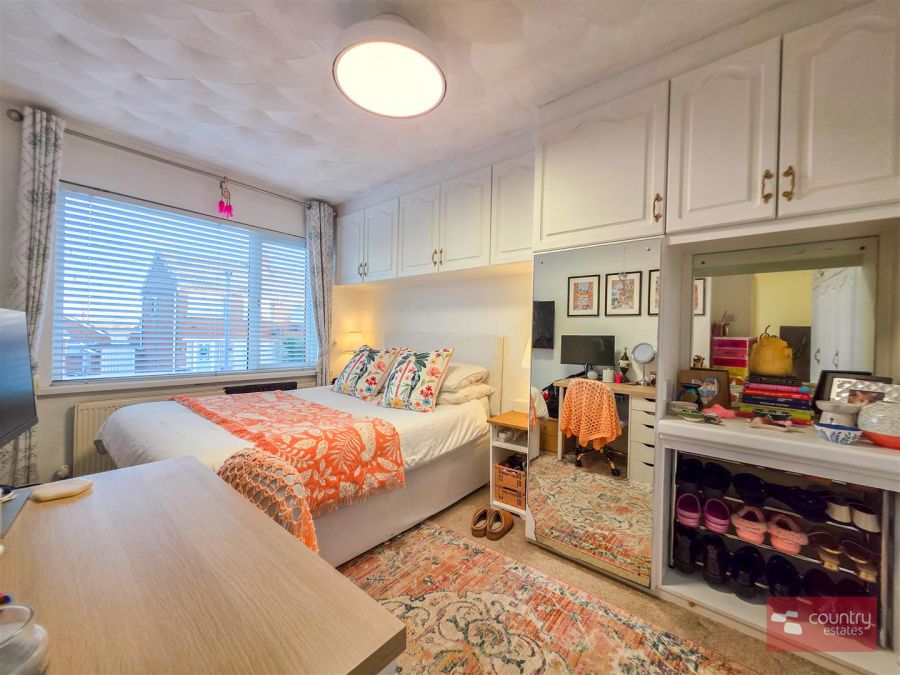 11 Burnthill Gardens