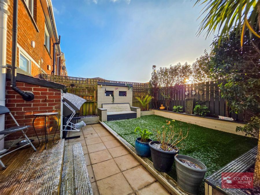 11 Burnthill Gardens