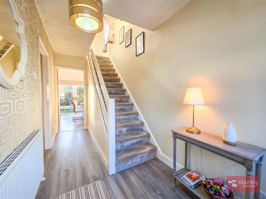 11 Burnthill Gardens