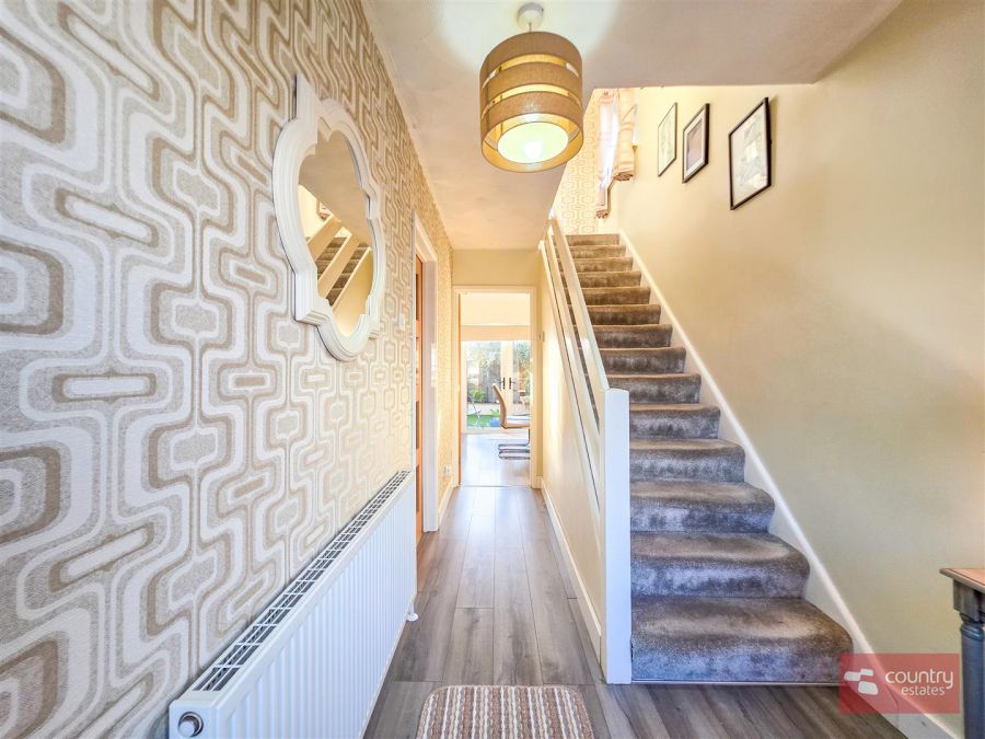 11 Burnthill Gardens