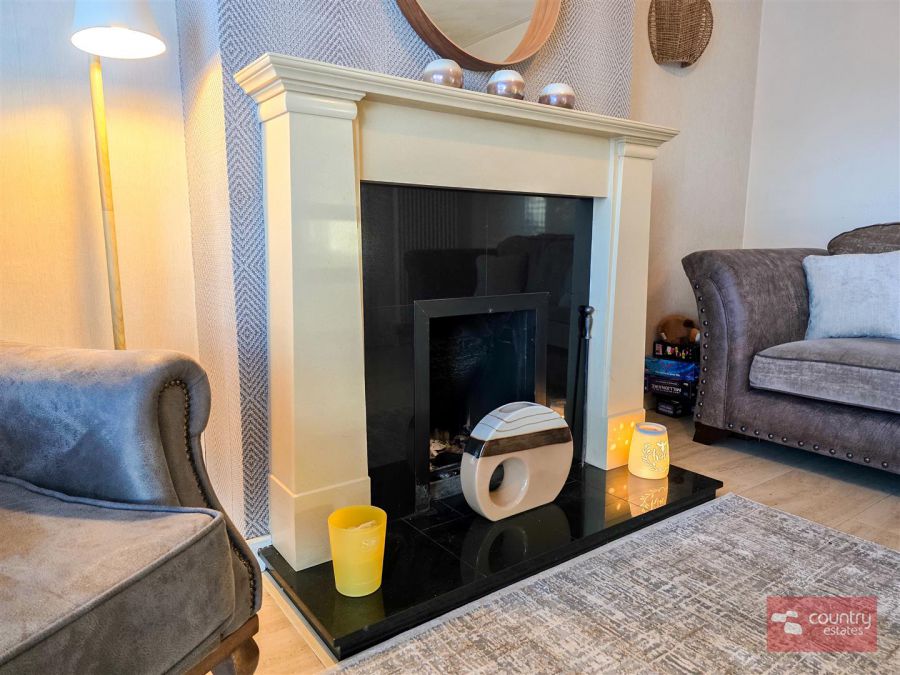 11 Burnthill Gardens