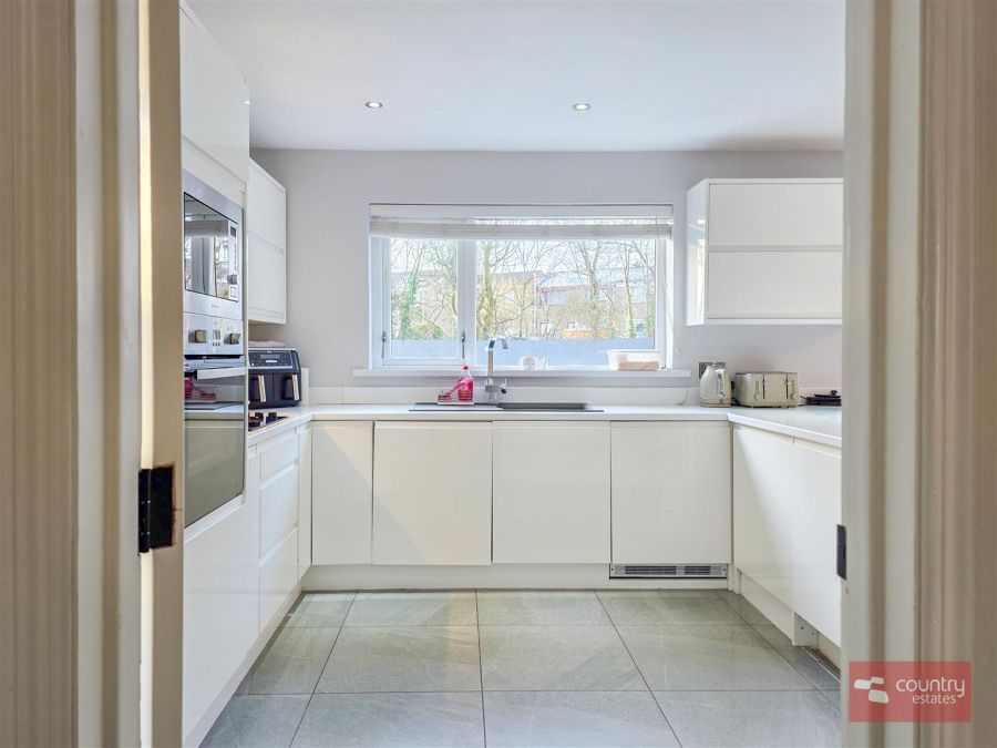 35 Glenabbey Crescent