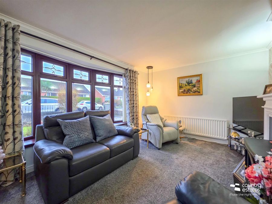 11 Carnhill Crescent