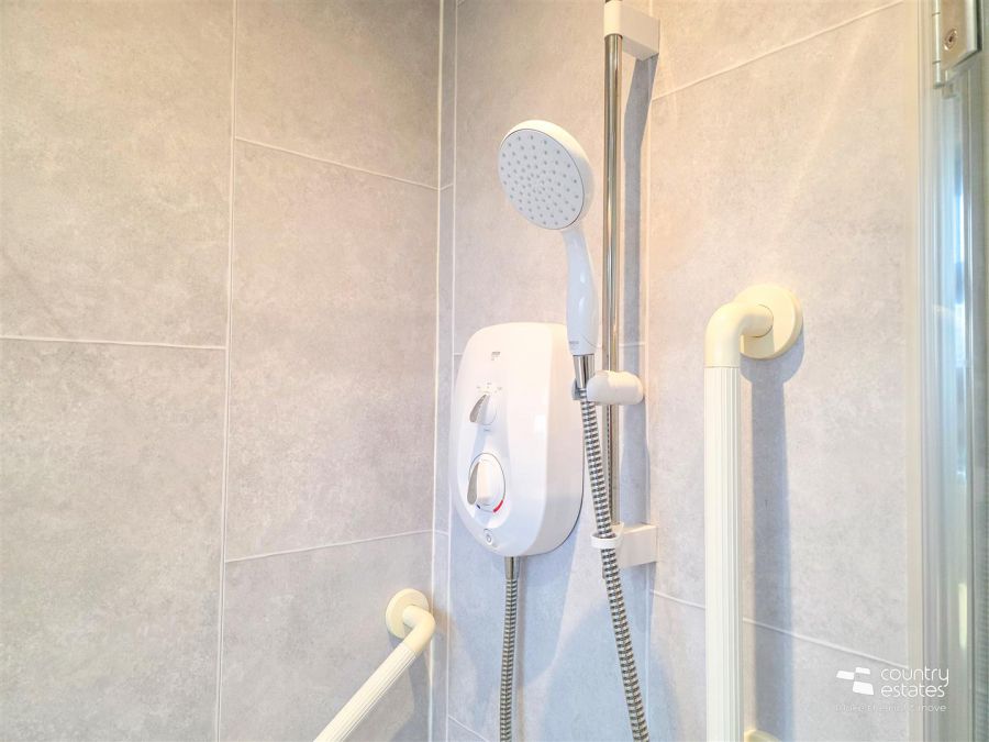 11 Carnhill Crescent