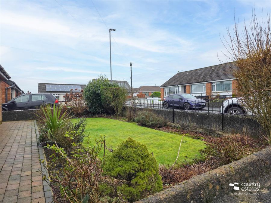 11 Carnhill Crescent