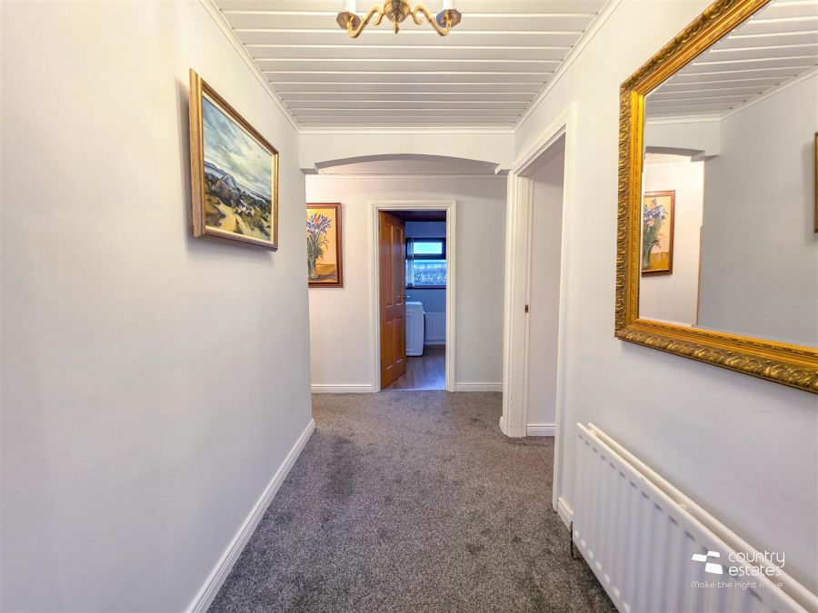 11 Carnhill Crescent