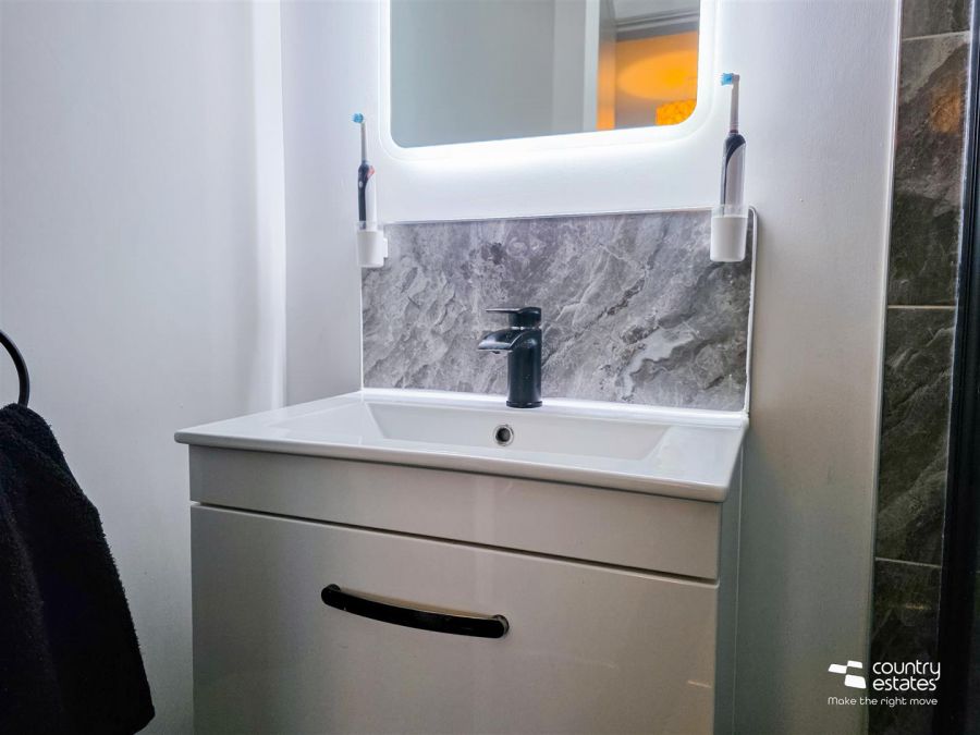 3 Bashford Park Hill