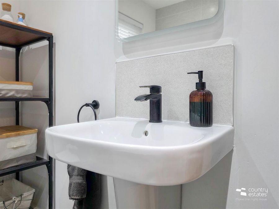 3 Bashford Park Hill