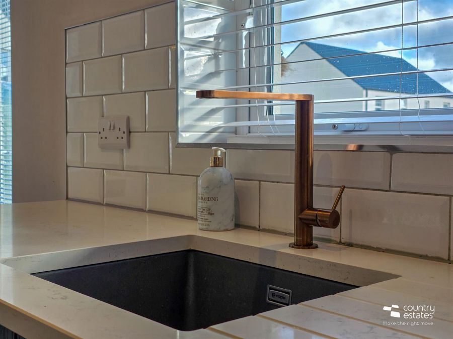 10 Ashbourne Manor Square