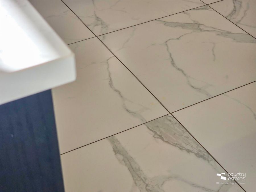 10 Ashbourne Manor Square