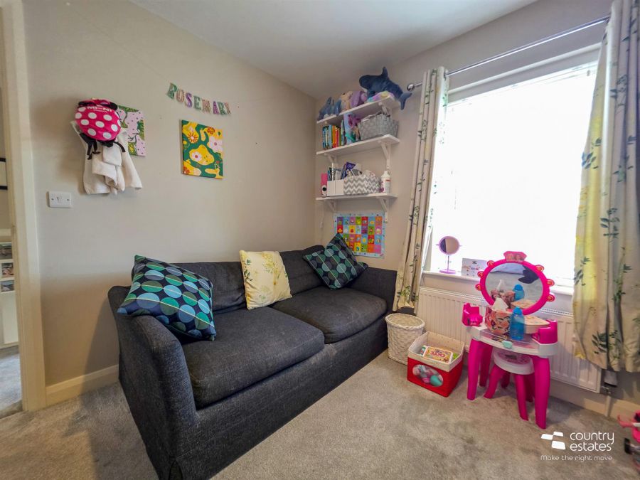 10 Ashbourne Manor Square