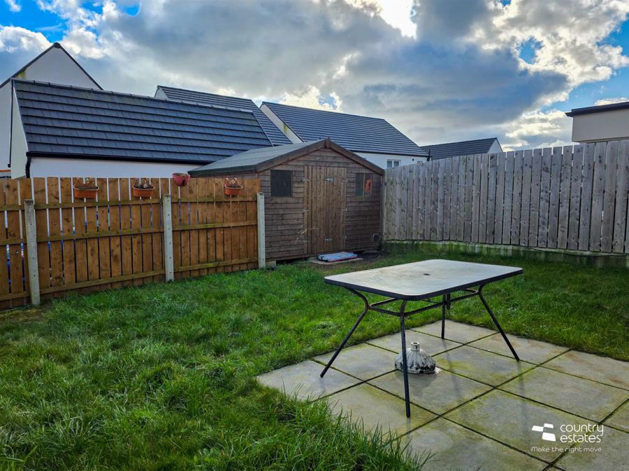 10 Ashbourne Manor Square