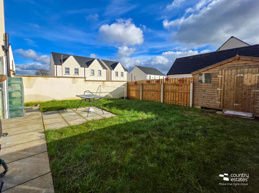 10 Ashbourne Manor Square