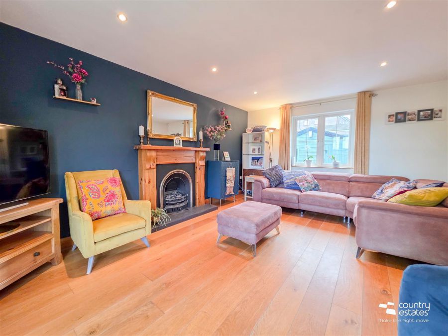 60 Ashford Lodge