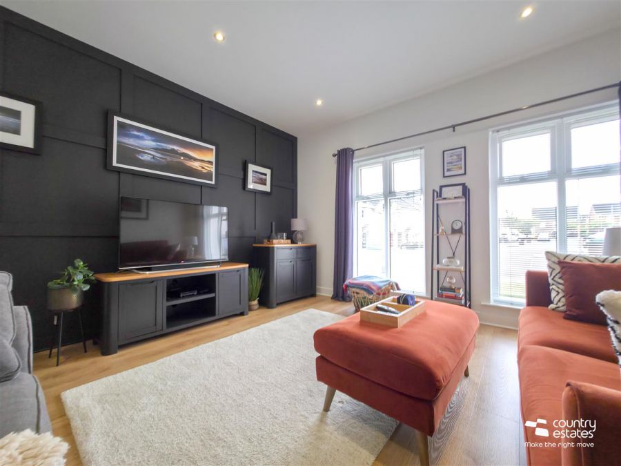 134 Farm Lodge Park