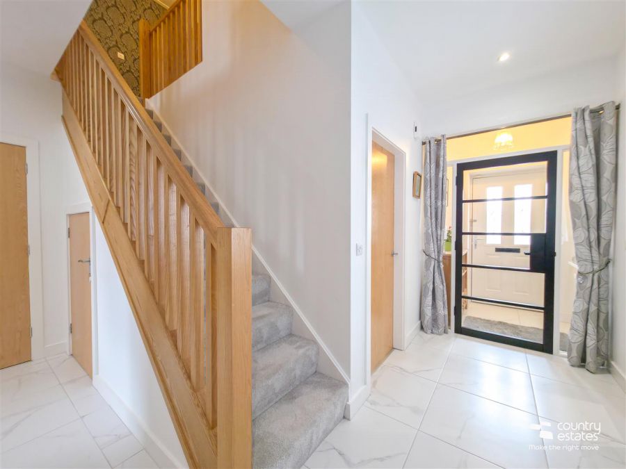 134 Farm Lodge Park