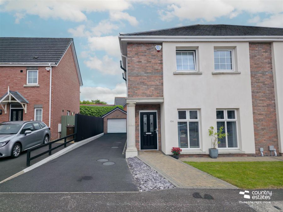 134 Farm Lodge Park