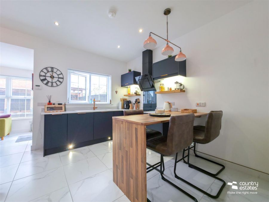 134 Farm Lodge Park
