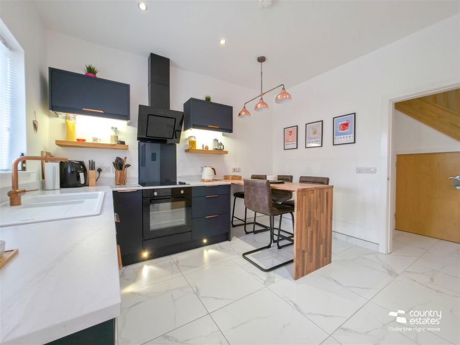 134 Farm Lodge Park
