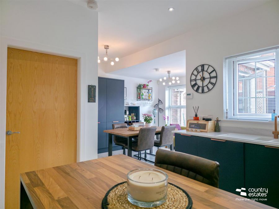 134 Farm Lodge Park