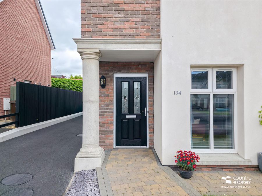 134 Farm Lodge Park