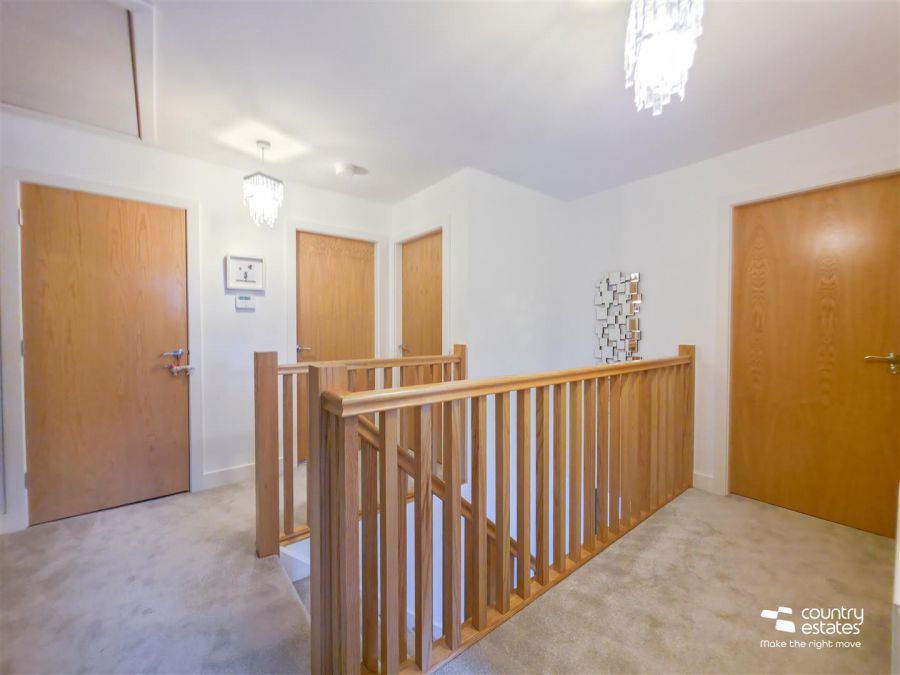 134 Farm Lodge Park