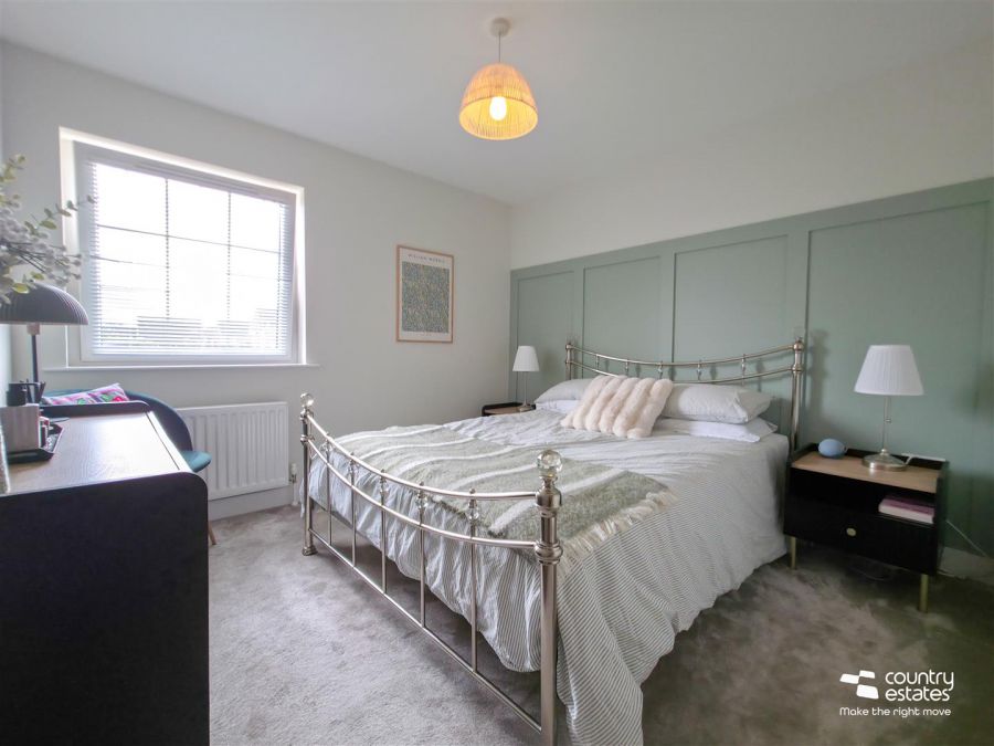 134 Farm Lodge Park