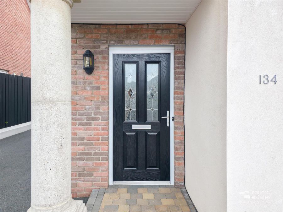 134 Farm Lodge Park