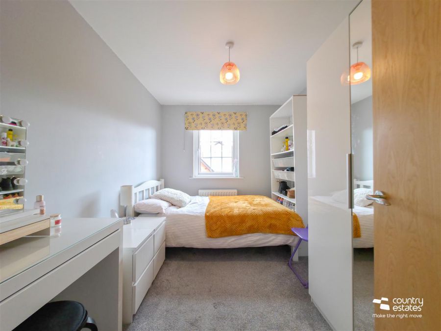 134 Farm Lodge Park