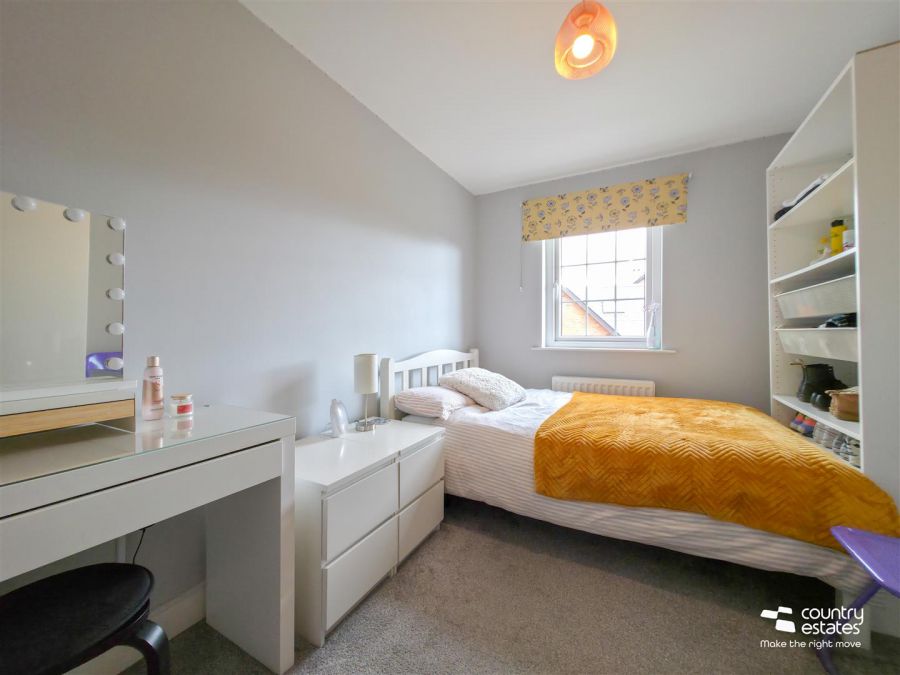 134 Farm Lodge Park